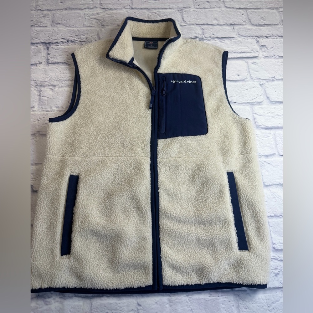 Vineyard Vines Cream and Navy Fleece Zip Up Outerwear Vest. Size Small. Preppy.
